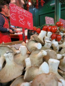 AsparaCardoncelli mushrooms in the market in Bari, Italygus in the market in Bari, Italy